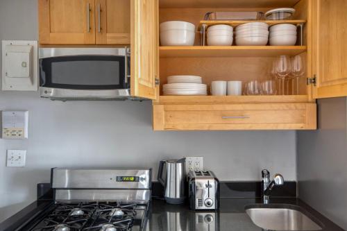 West Village 1br w terrace wd nr dining NYC-1397, New York (Foto 8)