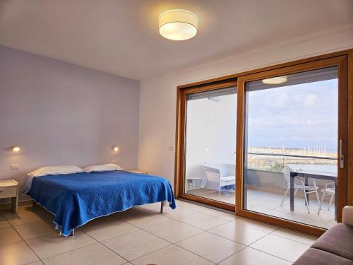 Dolphin's Home 5