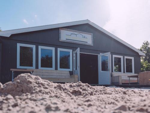  Houses and group room close to nature reserve in Bant