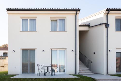 2 bedrooms, 3 beds
