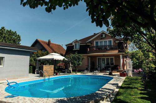 Accommodation in Opština Beograd-Zemun