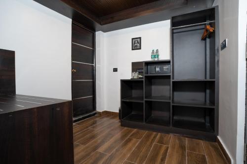 Deluxe Room image 2