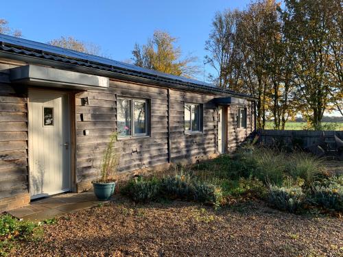 Kert, Elm Cottage at Gravel Farm in Stretham