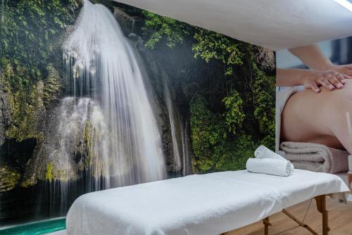 THB Maria Isabel - Adults Only - image 11