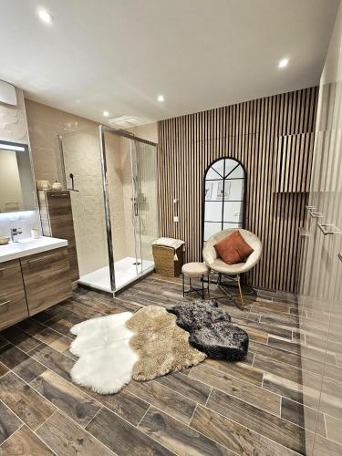 Shower, Appartement Cocooning near Groupe Épiscopal