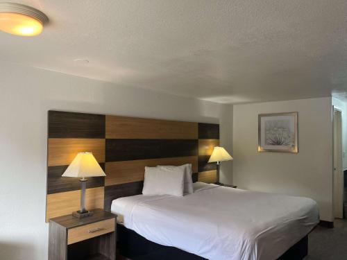 Motel 6 Cross Lanes, WV Goff Mountain Rd in Cross Lanes, USA