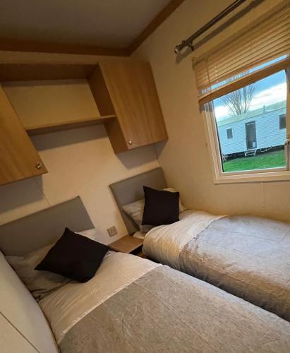 Coastal Caravan Holidays - Goldfinch 22