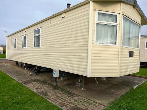 Coastal Caravan Holidays - Goldfinch 22