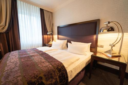 Hotel Villa Kastania - image 8