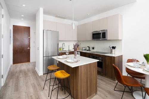 Spacious Luxury 2BD Downtown Gym W/D Doorman, New York (Foto 6)
