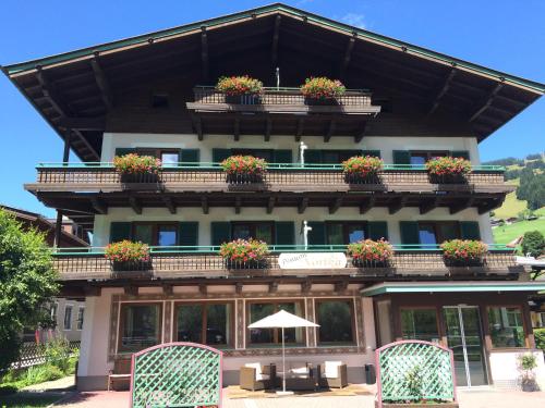 Pension Norika - Accommodation - Saalbach Hinterglemm