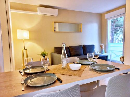 Facilities, Port Frejus - Tout a pied - WIFI - Clim near Garden Ice Cafe