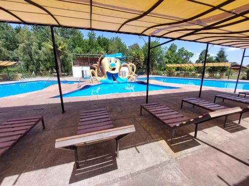 泳池, Cabanas Turismo Don Ambrosio in 薩爾圖德拉甲