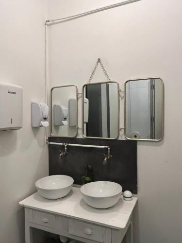 Alface Hall Hostel & Bar – Lisbon, NY