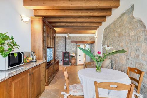 Vivi Luxury Country House in Комано