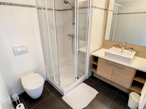 3 Bedrooms 3 bathrooms central Cannes Lecerf 411 - image 4