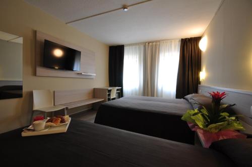Best Quality Hotel Politecnico - image 8