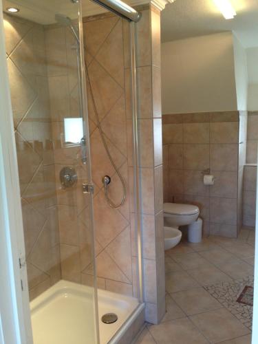 Lichtis Hues - image 6