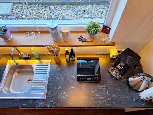 Konyha, Ruhiges 1-Zi-Apartment, ideal für Kurzaufenthalt für bis zu 4 Personen (Ruhiges 1-Zi-Apartment, ideal fur Kurzaufenthalt fur bis zu 4 Personen) in Adelsdorf