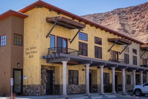 Unique Downtown Rental - La Dolce Vita Villas #5 in Moab, USA