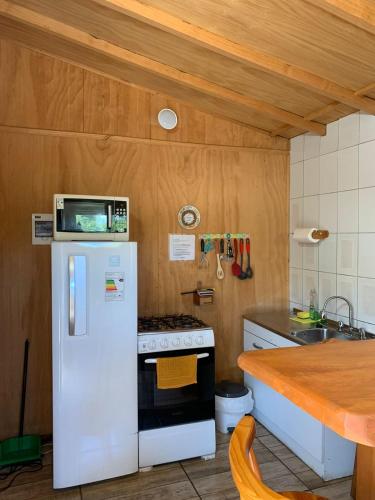 Cabañas Roka Caburgua (Cabanas Roka Caburgua) in กาบูร์กวา