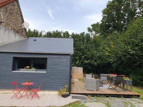 Studio de charme indépendant avec terrasse (Studio de charme independant avec terrasse) in Ducey