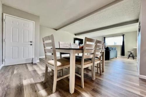 Sharp Spacious Middletown Apartment Free Laundry in Middletown, USA