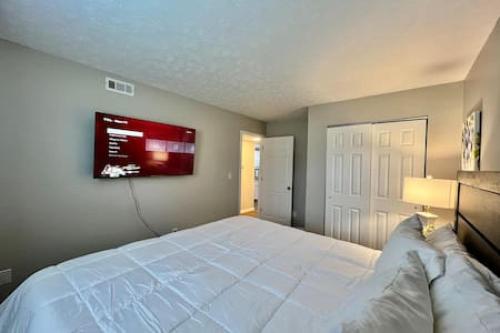 Great Value New Middletown Apartment Free Laundry in Middletown, USA