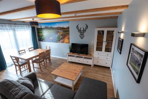 DOMEK SUDECKI ZAKĄTEK - 2 APARTAMENTY 7- os Z GORĄCĄ BALIĄ ZEWNĘTRZNĄ, Szklarska Poręba (zdjęcie 9)