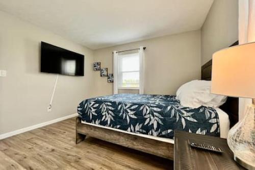 Stylish remodeled space Middletown Free Laundry in Middletown, USA