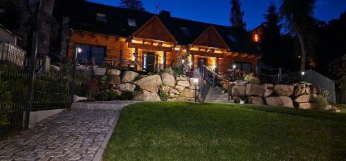 DOMEK SUDECKI ZAKĄTEK - 2 APARTAMENTY 7- os Z GORĄCĄ BALIĄ ZEWNĘTRZNĄ, Szklarska Poręba (zdjęcie 2)
