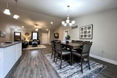 Brand New Country home Minutes from Miamisburg in Franklin, USA