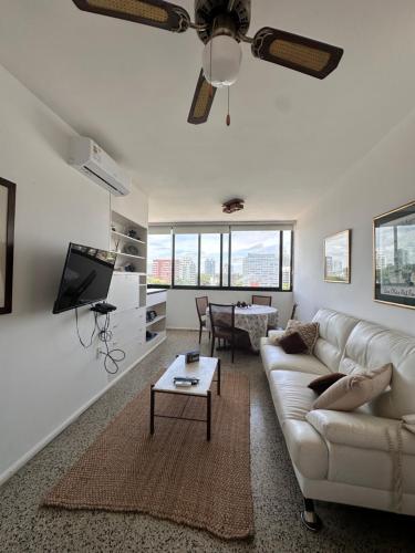 Apartamento en Edificio Uruguay (Punta del Este)