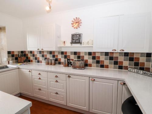 Market Square Maisonette, Carnforth (photo 10)