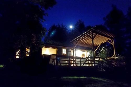 Farmview Cottage at White Lotus Eco Spa Retreat in Stanardsville, USA