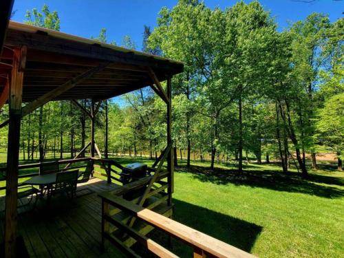 Farmview Cottage at White Lotus Eco Spa Retreat in Stanardsville, USA