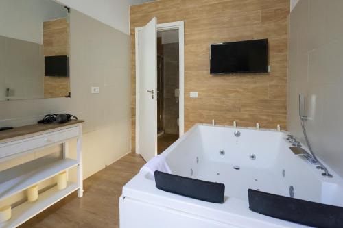 Boutique Toledo - image 14