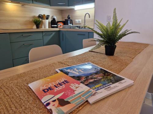 Kitchen, Port Frejus - Tout a pied - WIFI - Clim near Garden Ice Cafe
