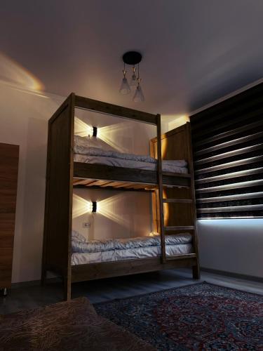 1 double bed, 2 bunk beds
