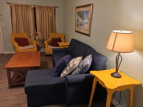 One-Bedroom Apartment Fits 4 People image 10