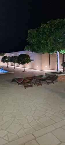KUĆA U PRIRODI LI (KUCA U PRIRODI LI) in Dusina