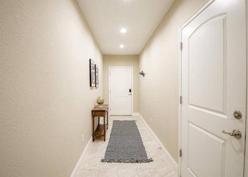 Across from Beach - Game Room - 3 bd in Daytona Beach Shores, USA