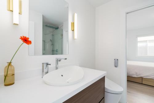 Steveston Village Bed and Breakfast in Richmond, Canada