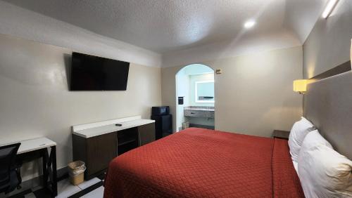Scottish Inn & Suites Sam Houston Parkway - image 4
