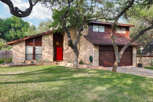 Rakuen - A Birdy Vacation Rental in San Antonio, USA