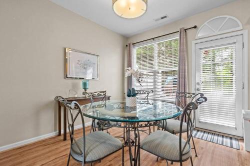 Peaceful, townhome in Hope Valley Farms in Sayward Drive