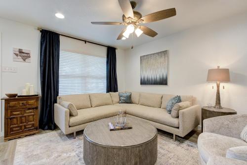 Crown - A Birdy Vacation Rental in San Antonio, USA