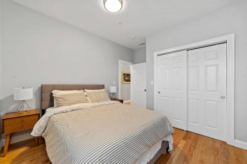 Modern Luxury Steps from Zoo & Golf Course in Boston, USA
