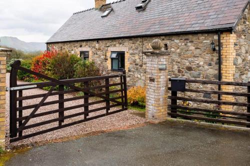 Entrance, The Retreat in Llanrhaeadr-ym-Mochnant
