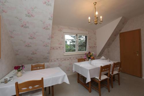 المرافق, Pension Clajus in Ettersbergsiedlung